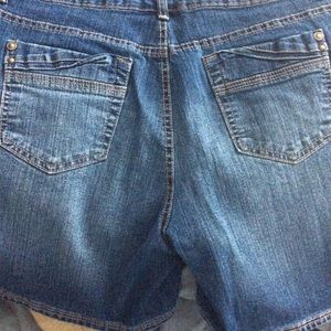 Women’s Gloria Vanderbilt Jean Shorts